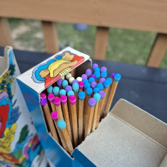 Vintage 70s Fireplace Match Box With Matches - Picture 3 of 5